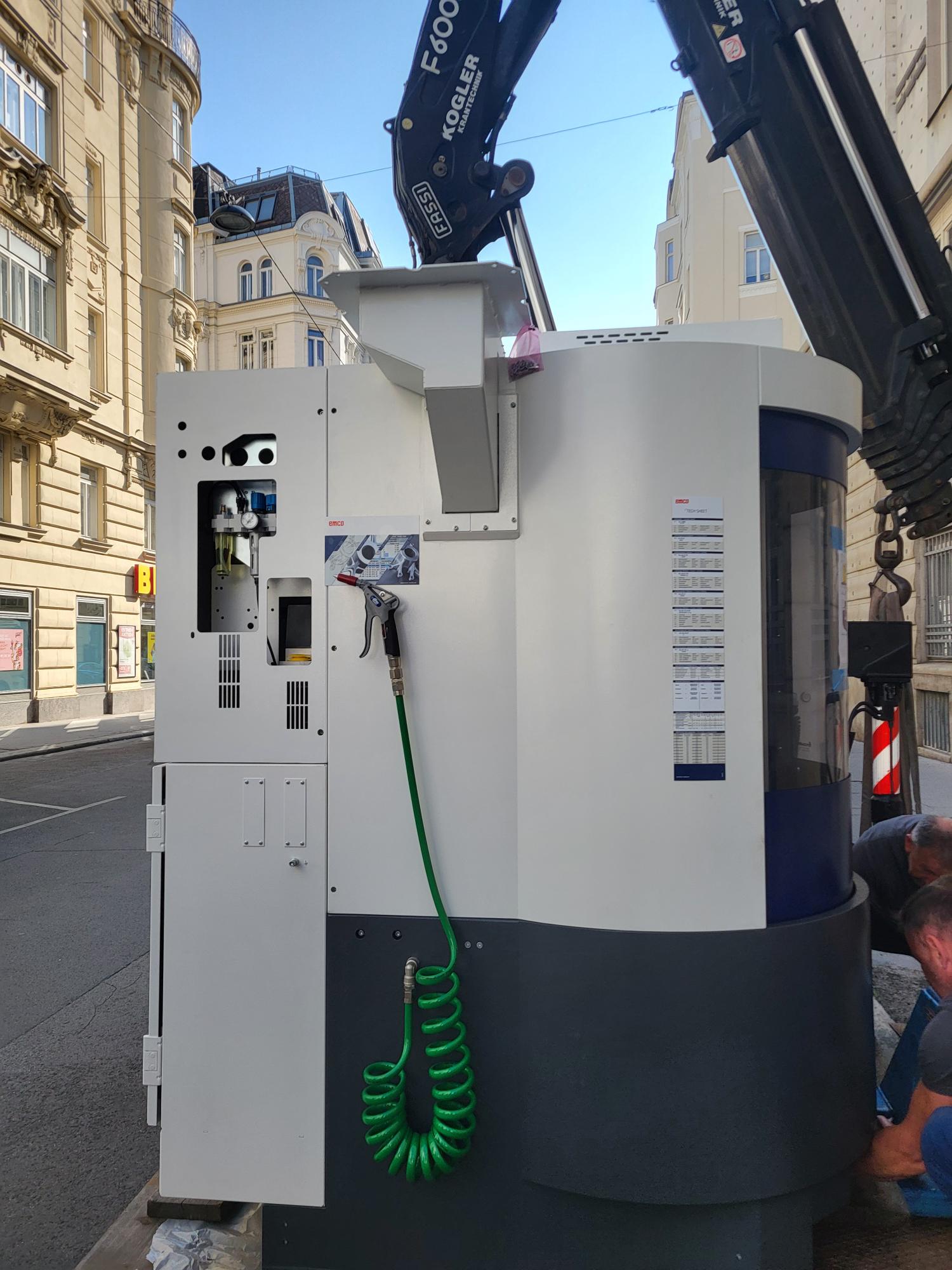 Unsere CNC Fräse auf dem Weg in die PSK Werkstatt