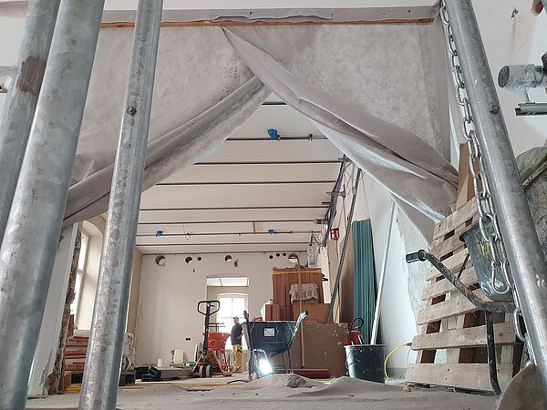 Blick in den neuen Archivraum des Phonogrammarchivs der ÖAW als Baustelle.