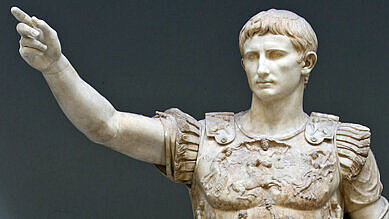 Augustusstatue von Primaporta (Vatikanische Museen) © Wikimedia/ Public Domain/By Till Niermann Augustusstatue von Primaporta (Vatikanische Museen) © Wikimedia/ Public Domain/By Till Niermann