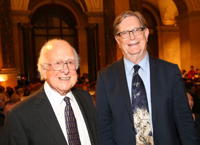 Die Nobelpreisträger Peter Higgs und George Smoot. © NHM Wien/APA-Fotoservice/Schedl