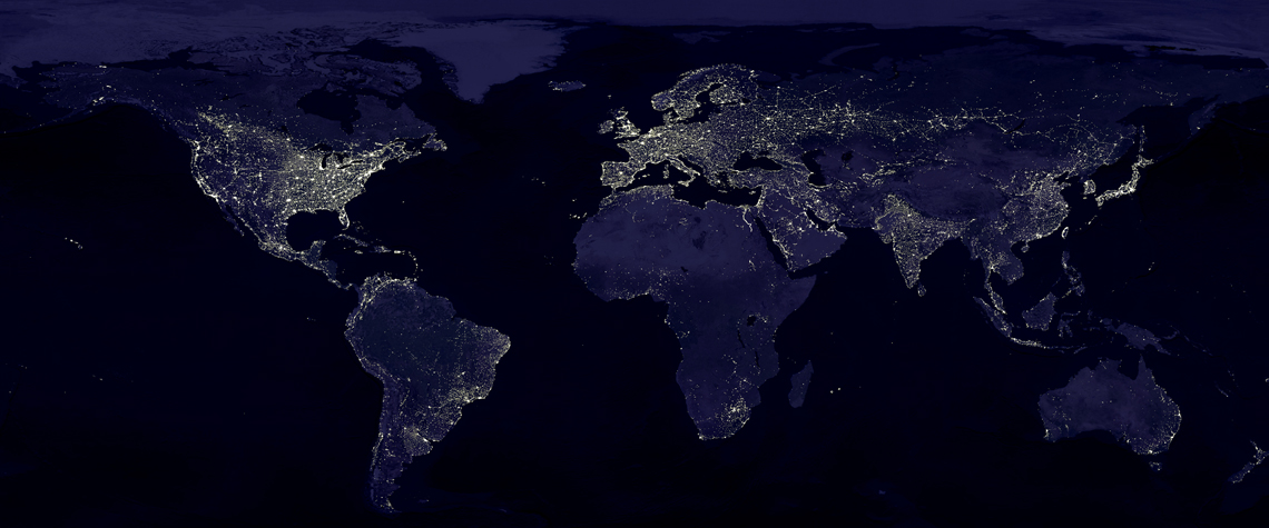 [Translate to English:] Bild:Composite image of the Earth at night | Data courtesy Marc Imhoff of NASA GSFC and Christopher Elvidge of NOAA NGDC. Image by Craig Mayhew and Robert Simmon, NASA GSFC
