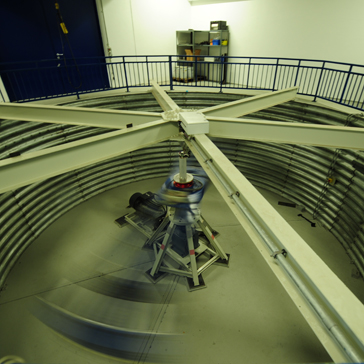 Die rotierende Zentrifuge in der die verschränkte Photonenquelle auf das 30-fache ihres Gewichts beschleunigt wurde. © IQOQI/ÖAW