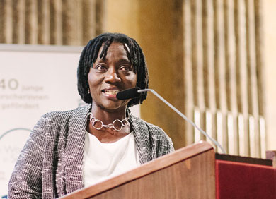 Festrednerin bei „10 Jahre For Women in Science“ im ÖAW-Festsaal war Auma Obama. © Niko Havranek