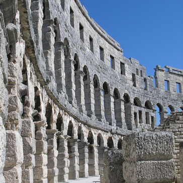 Amphitheater in Pula © Wikimedia/Public Domain/Orlovic