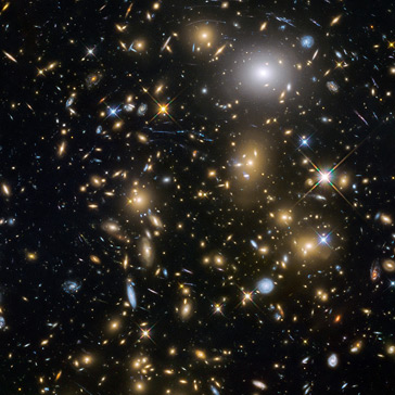 Galaxienhaufen © CR, ESA, NASA