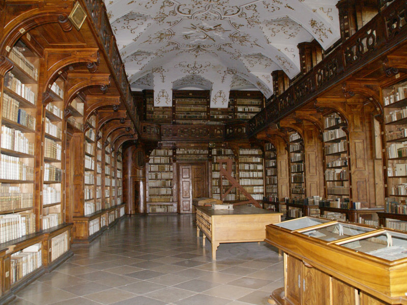 Bibliothek in der Klausur des Stiftes © Wikimedia/CC-BY-3.0/F.Higer 