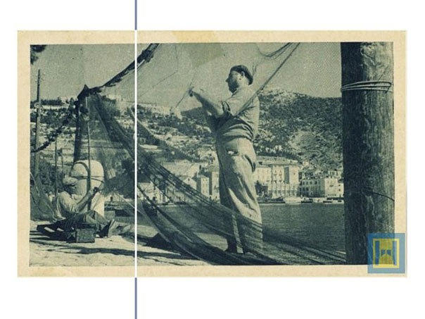 Ausschnitt eines Buchcovers zu Florian Biebers Werk über die Geschichte der Insel Hvar: Historische Aufnahme von Fischern bei der Arbeit an Netzen vor einer dalmatinischen Küstenstadt.