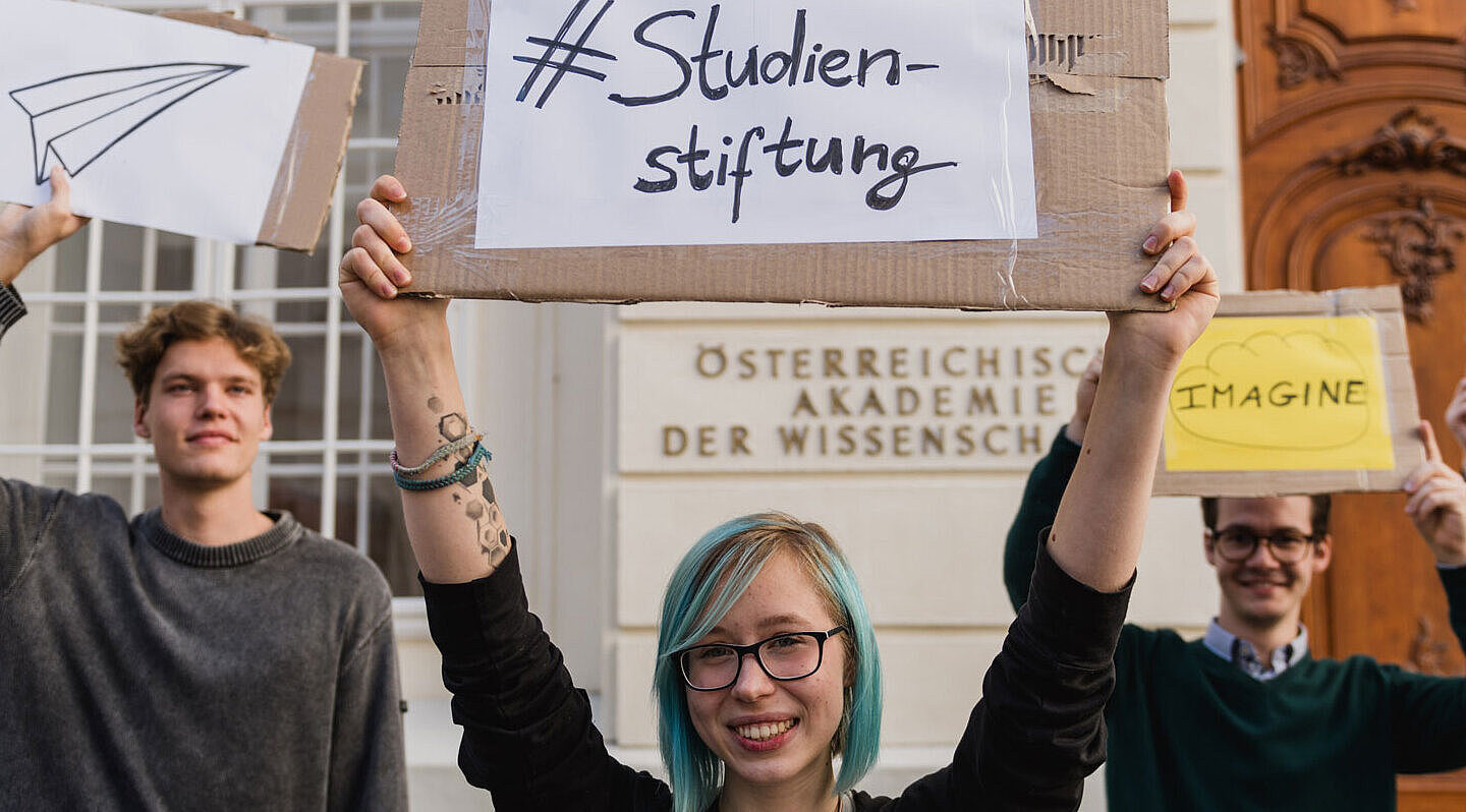 Die Österreichische Studienstiftung der ÖAW startet in ihr drittes Jahr. Rund 180 begeisterte Maturant/innen und Student/innen konnten bisher bereits gefördert werden. © ÖAW/belle&sass Die Österreichische Studienstiftung der ÖAW startet in ihr drittes Jahr. Rund 180 begeisterte Maturant/innen und Student/innen konnten bisher bereits gefördert werden. © ÖAW/belle&sass