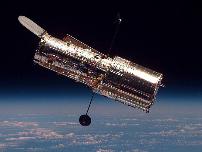 © STS-82 Crew, STScI, NASA