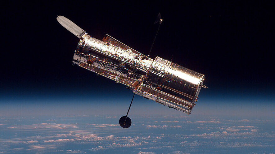 © STS-82 Crew, STScI, NASA