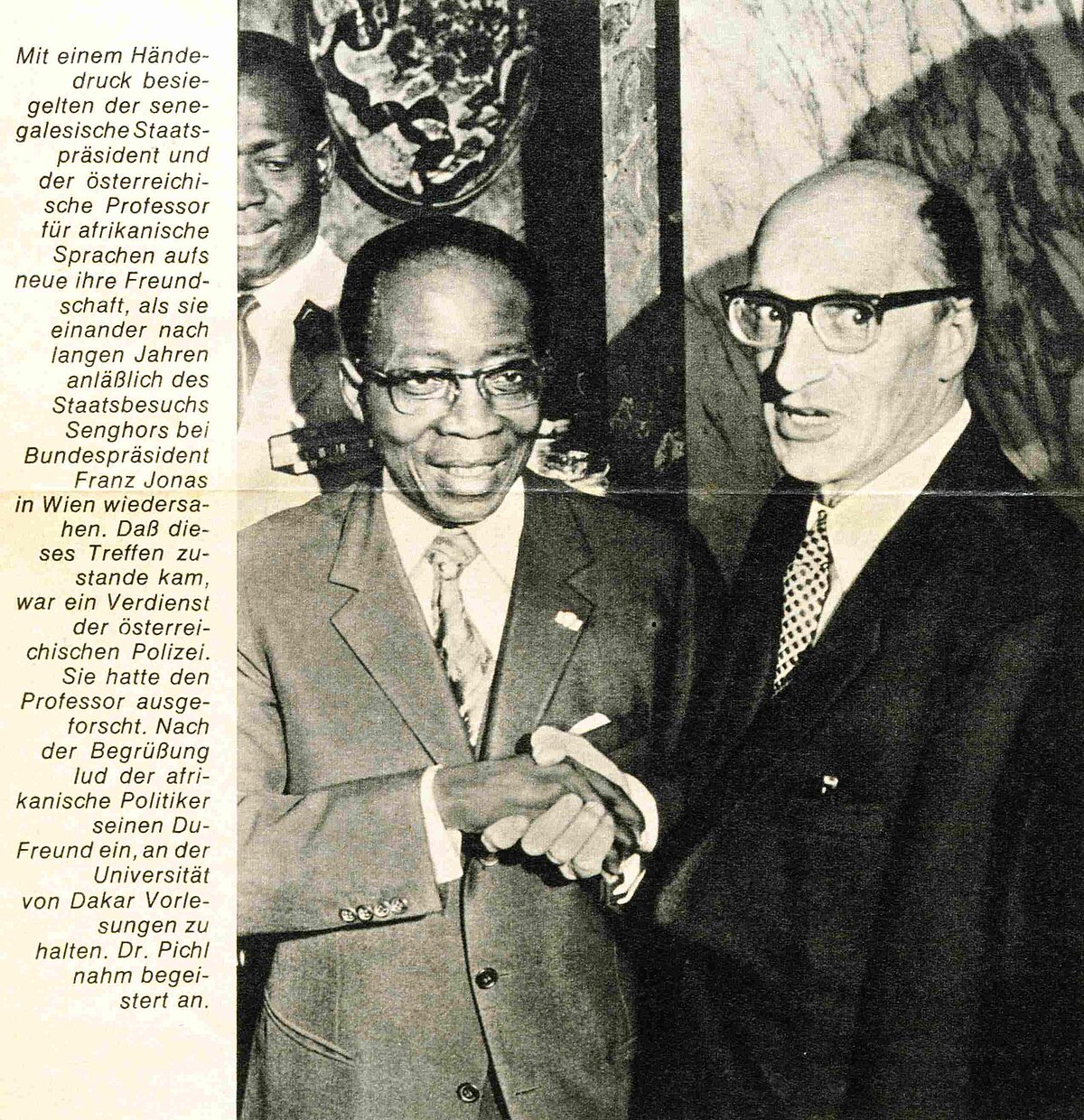 Präsident Senghor und der österreichische Afrikanist Walter Pichl, Wien, 1973.
