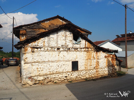 Old house in Luguntsi (Langadia).