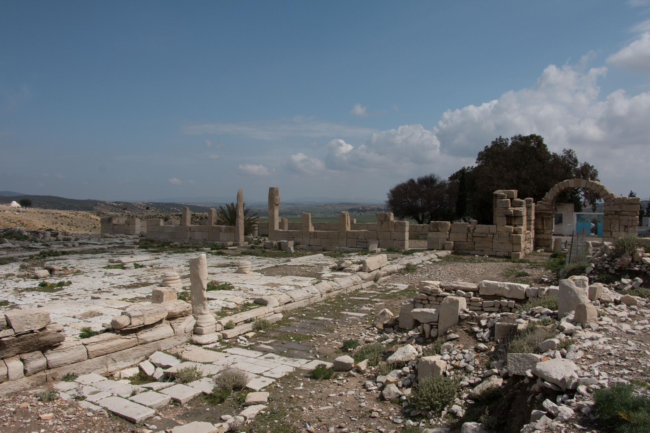 Forum of Abthugnos. View to the southeast of the urban basilica (photo: OeAW-OeAI/ G. Styhler-Aydın)