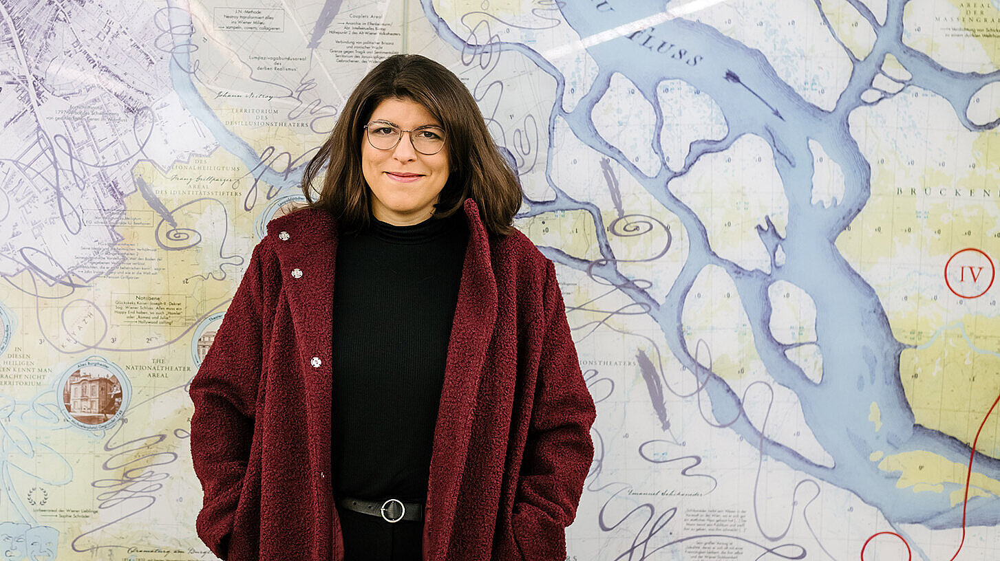 Astrid Mattes forscht zu Jugend, Stadt, Migration und Religion. Dabei muss sie mit Lokalität und Entgrenzung gleichzeitig umgehen. © ÖAW/Klaus Pichler Astrid Mattes forscht zu Jugend, Stadt, Migration und Religion. Dabei muss sie mit Lokalität und Entgrenzung gleichzeitig umgehen. © ÖAW/Klaus Pichler