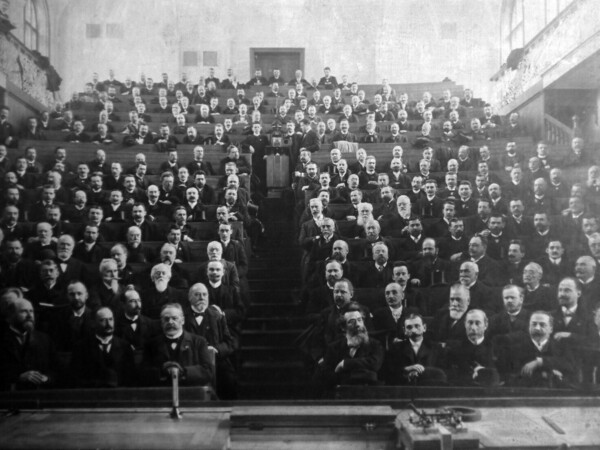 Meeting of the Austrian Association of Engineers and Architects in the Electrotechnical Institute of Technological College of Vienna, 10.04.1904