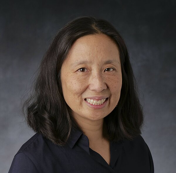 Ein Portrait von Emily Yeh fotografiert von Casey A. Cass.