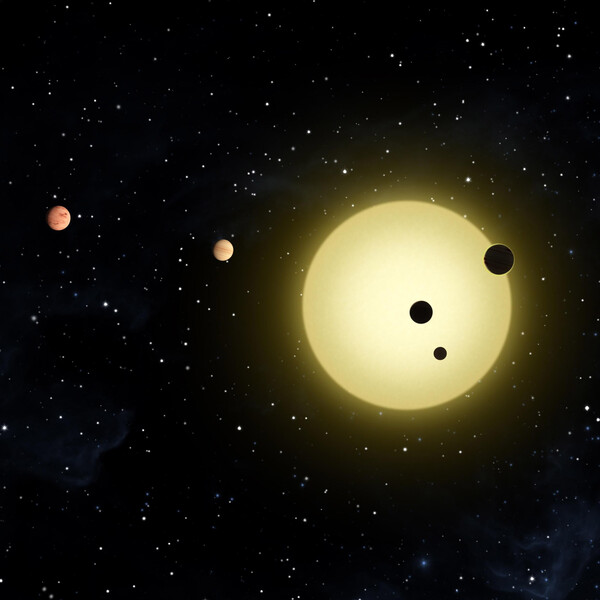 Kepler-11 mit Planeten in künstlerischer Darstellung basierend auf NASA-Beobachtungen © Wikimedia/Public Domain/NASA/Tim Pyle