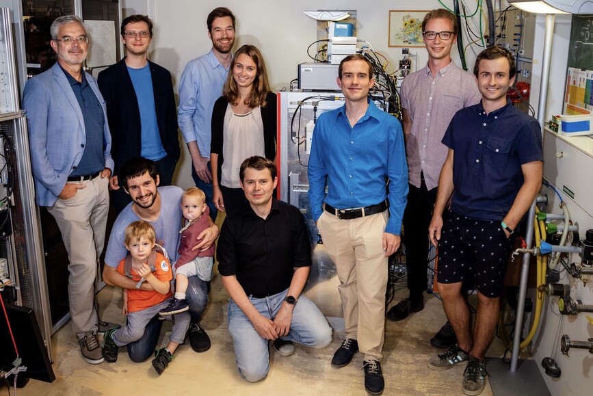 Picture of the research group of the Institute of Applied Physics at TU Wien