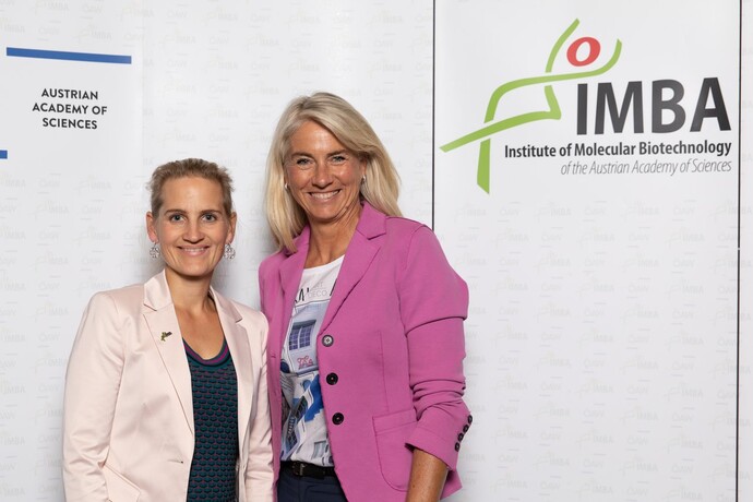 Evelyn Devuyst, Michaela Novak-Chaid
