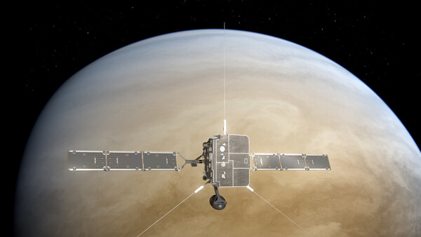 Solar Orbiter bei ihrem Vorbeiflug an der Venus (Künstlerische Darstellung). © ESA/ATG medialab