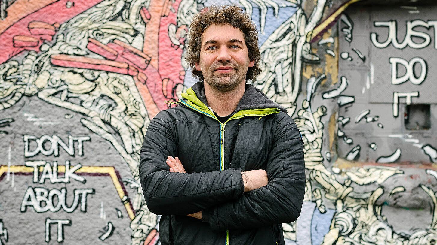 Von Österreich nach Afrika: Oliver von Malm entwickelt mithilfe eines ÖAW-Stipendiums leistbare Bautechnologie für das Wohnen im Slum. © ÖAW/Klaus Pichler Von Österreich nach Afrika: Oliver von Malm entwickelt mithilfe eines ÖAW-Stipendiums leistbare Bautechnologie für das Wohnen im Slum. © ÖAW/Klaus Pichler