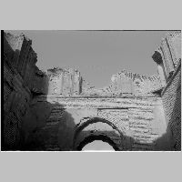 Q-bw710621.jpg